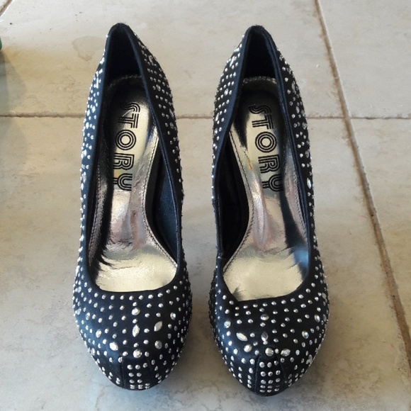 Studded heels - Picture 2 of 5